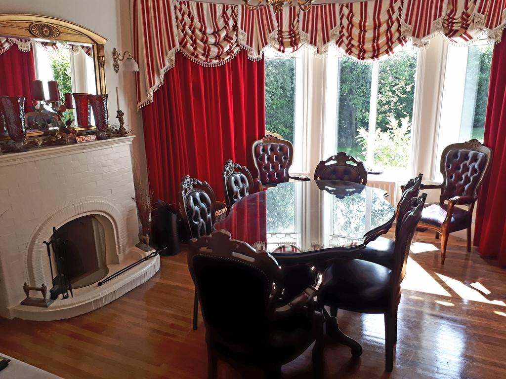 The Dell Dublin Bed & Breakfast Dun Laoghaire Exterior photo