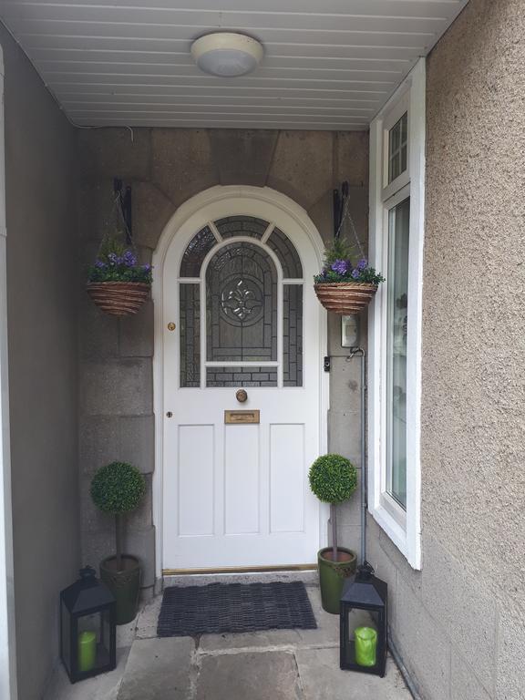 The Dell Dublin Bed & Breakfast Dun Laoghaire Exterior photo