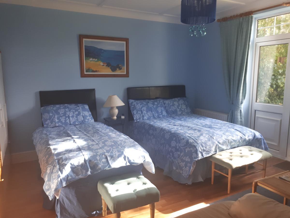 The Dell Dublin Bed & Breakfast Dun Laoghaire Exterior photo